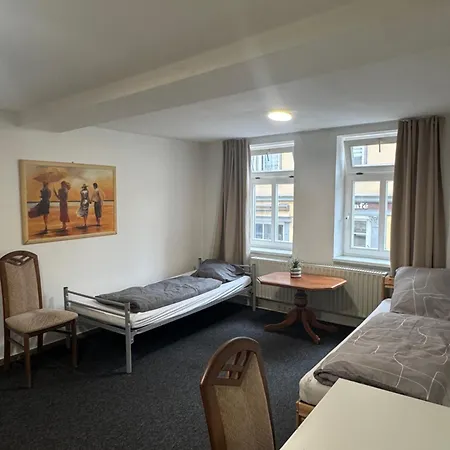 Apartment Comfort - 3 Fuer Bis Zu 5 Personen Arnstadt